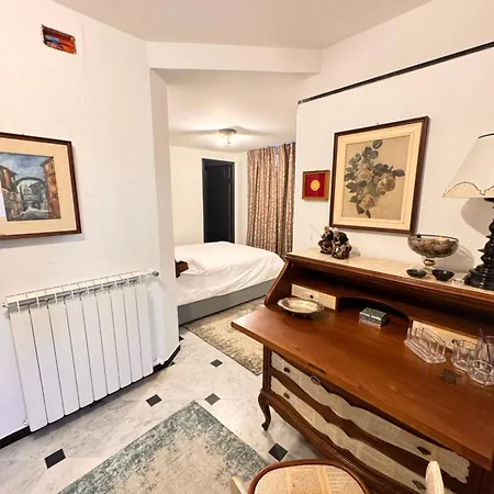 Sant'ugo Apartment *